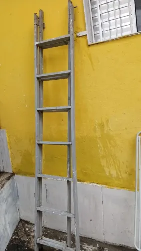 Escada de aço/ferro extensiva