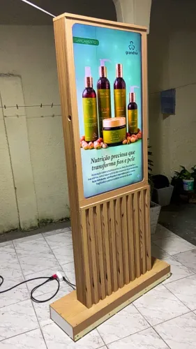 TOTEM PARA PUBLICIDADE 