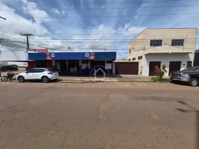3 PREDIOS COMERCIAS EM AVENIDA PRINCIPAL