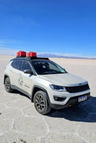 Bagageiro de teto para Jeep Compass c/ suporte para 2 galões de combustível