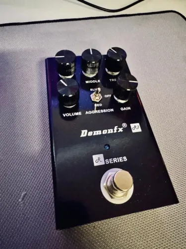 Pedal Demonfx R3 - clone Revv G3