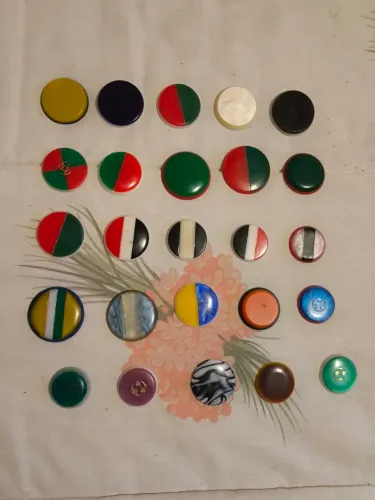 Lote de 25 botões 