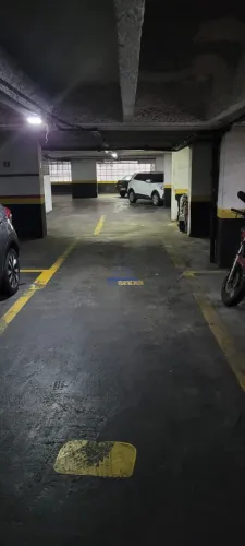 OPORTUNIDADE ! VAGA DE GARAGEM COBERTA NO CORAÇÃO DO GONZAGA ! ED. 5º AVENIDA