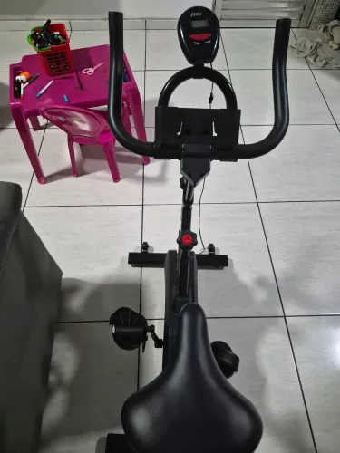 Bicicleta Spinning Ergométrica Semi Profissional Bike Para Exercícios Preto Vermelho<br>