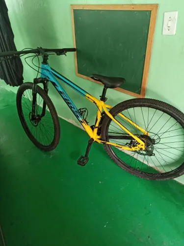 Bicleta First