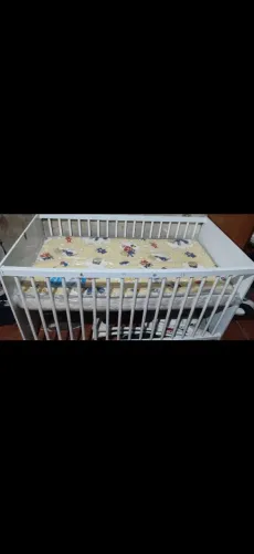 Vende-se berço cm o colchão por 300 reais
