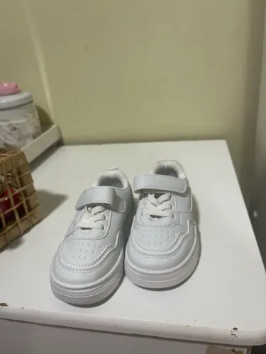 Vende-se tênis branco,tamanho 21