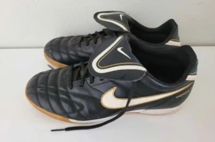 Chuteira Nike Tiempo Colecionador 40/41 BR