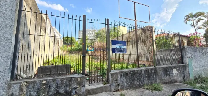 Terreno com zoneamento ZEU próximo ao metrô Praça da Arvore