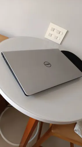 Notebook Dell i7 Touchscreen - 16GB RAM - Excelente para trabalho e estudos