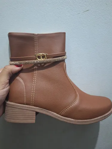 Bota cano curto