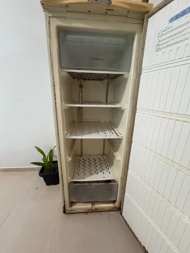 Vendo freezer vertical 