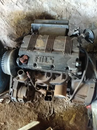 Motor estacionário a diesel 3 cilindros para quem quer para usar para gerador ou outros