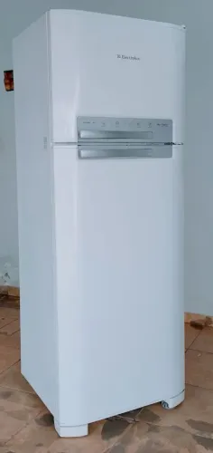 Geladeira Duplex Eletrolux Df50 Fosfree 220vlts 