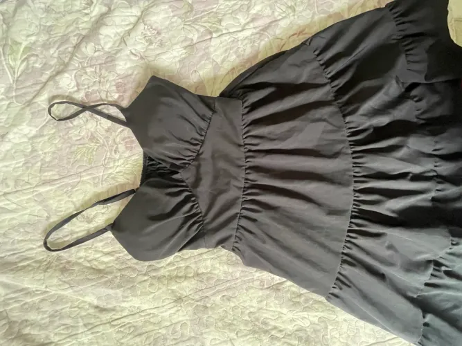 Vestidos preto e rosa