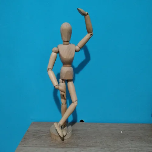 Boneco articulado 40 reais