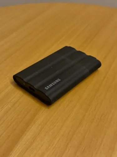 (NVME) SSD Portátil Samsung T7 Shield 4TB - MU-PE4T0S