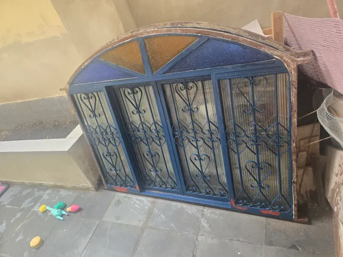 Vendo 2 janelas de aço 
