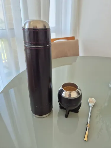 Kit Completo de Chimarrão / Tereré - Garrafa Térmica, Cuia e Bomba