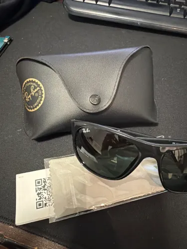 Óculos de Sol Rayban novo