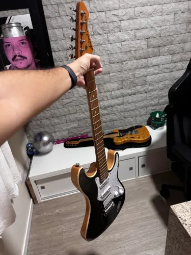 Guitarra Aria Pro II 714-MK2 Fullerton Black Diamond