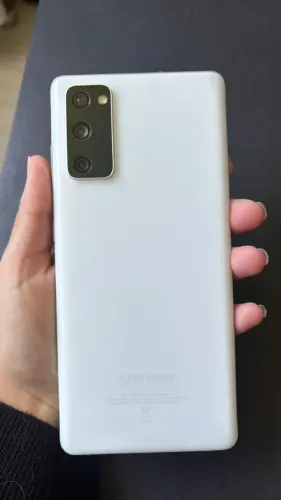 Samsung Galaxy S20 FE 128GB ? Cloud White - Usado