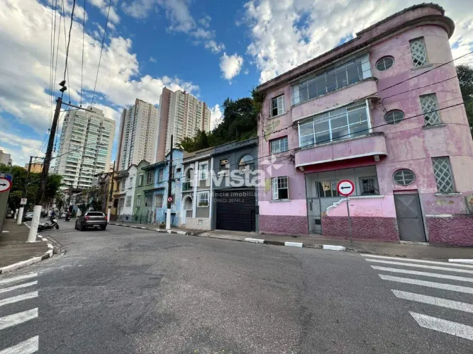 Casa Sobreposta Alta para Alugar em no