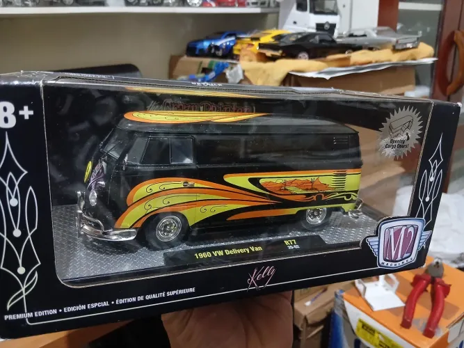 Miniatura 1:24