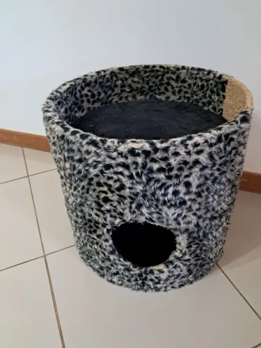 Casinha toca para gato / cachorro