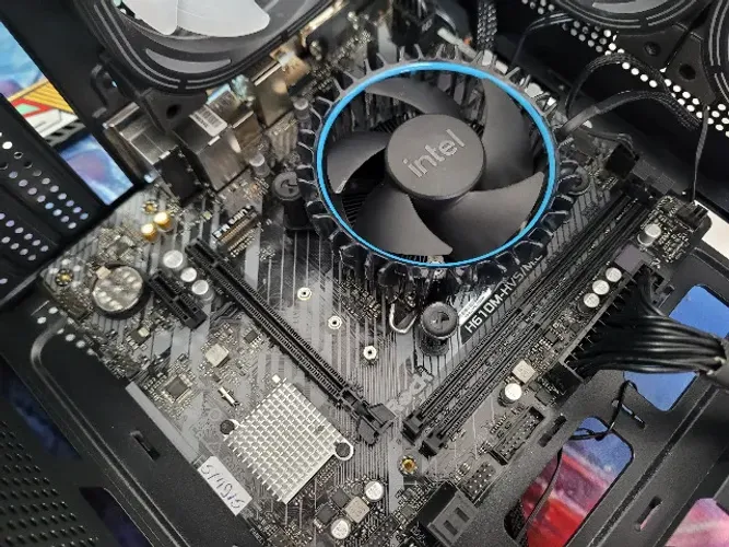 Kit upgrade Intel Core i5-12400f + 16GB de RAM para dar aquele up no PC gamer