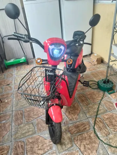 Moto scooter pedal elétrico 