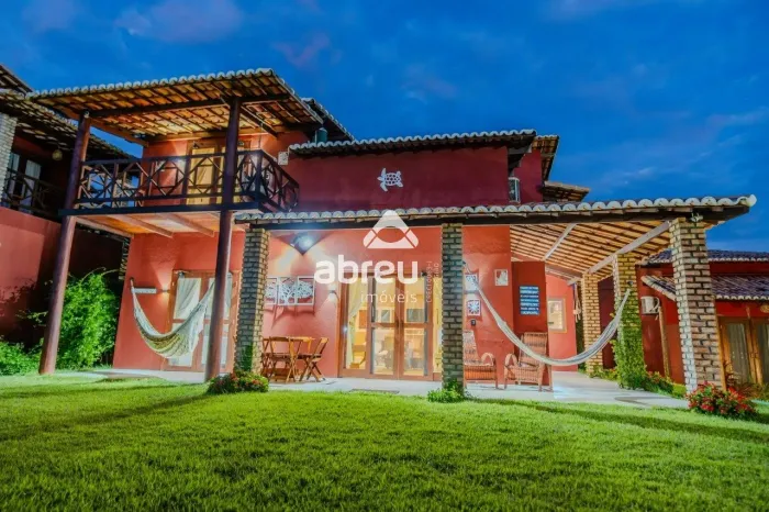 Excelente casa em condomínio