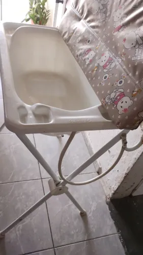 Banheira com suporte