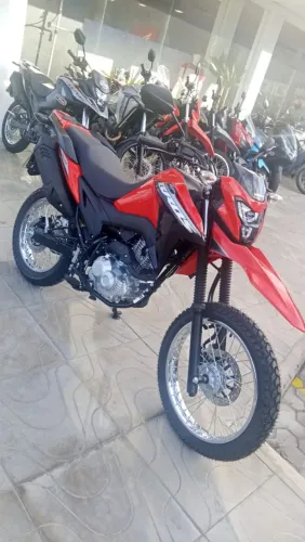 Moto semi nova