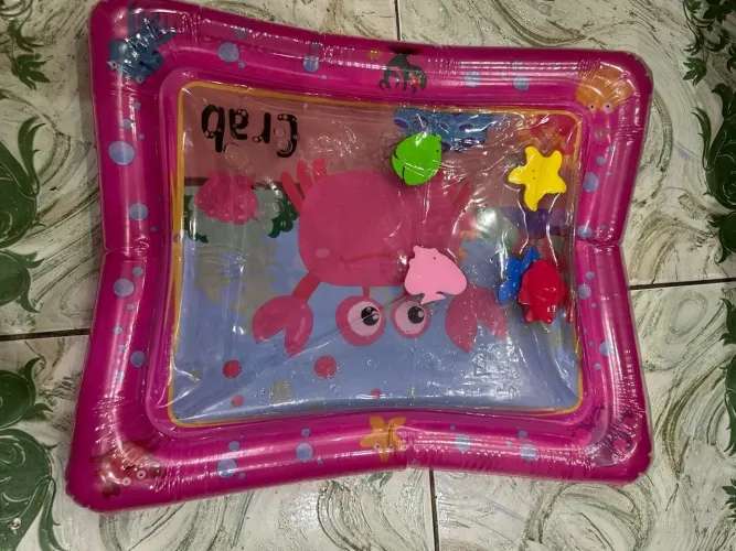 Tapete de água interativo para bebês..