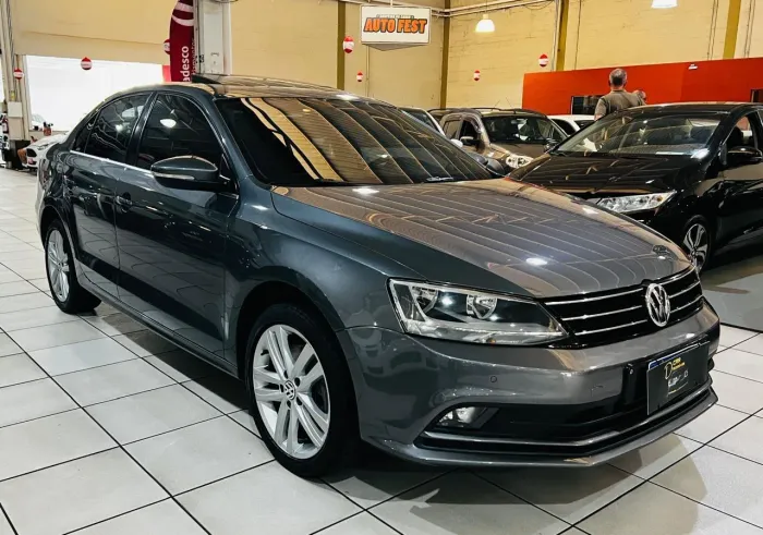 Volkswagen Jetta Highline TSI 2.0 8V 120cv Gasolina Tiptronic 2016