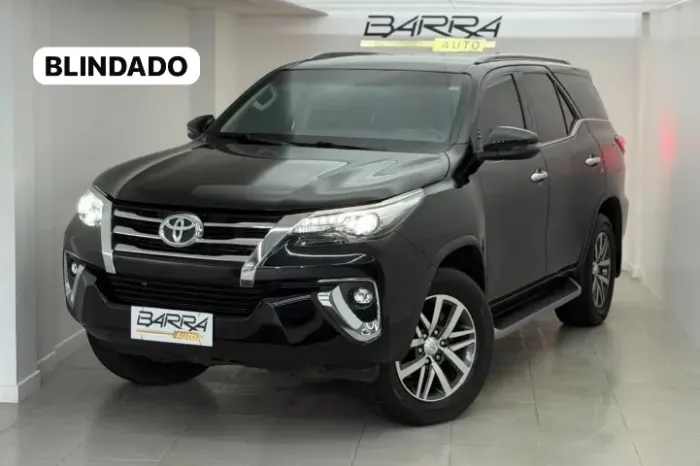 Toyota Hilux SW4 SRX 4X4 2.8 TDI 16V Dies. Aut. 2019