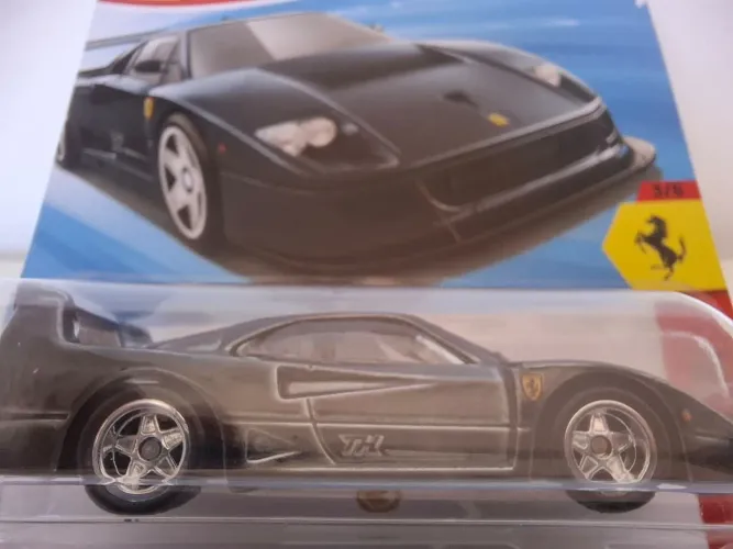 Mini Ferrari F40 Super T-Hunt 1:64
