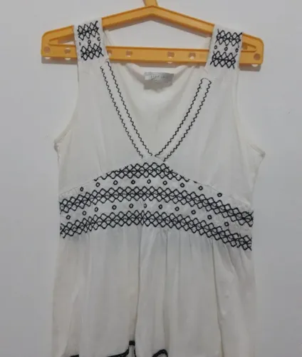blusa Zara  algodão com bordado tamanho 38