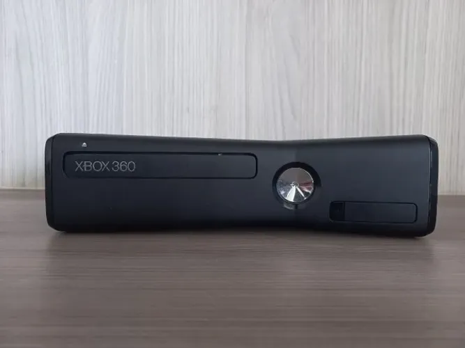 XBOX 360 Slim com Kinect