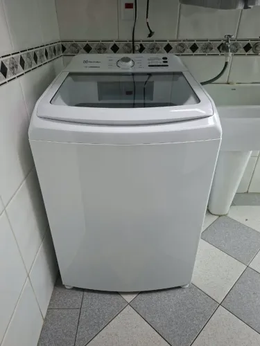 Maquina de Lavar Electrolux 15kg - 220V
