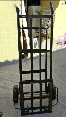 Vende-se carrinho de carga com dobradiça tamanho grande...