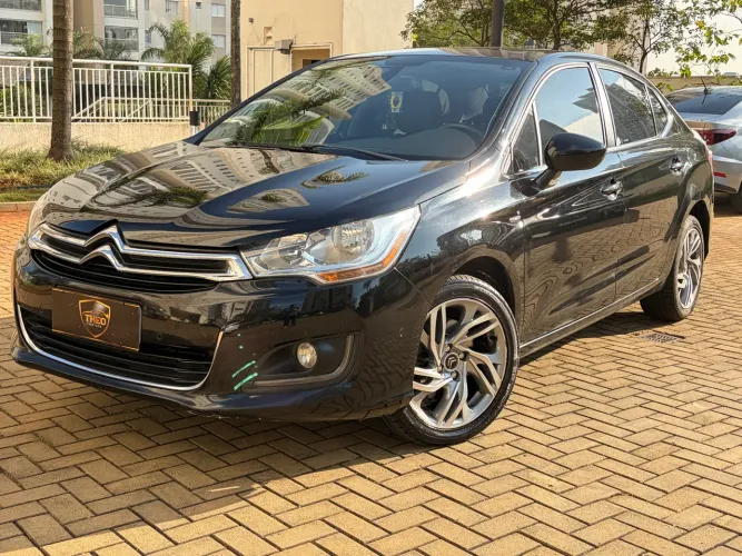 Citroen C4 Lounge Exclusive 1.6 Turbo Flex Aut. 2015