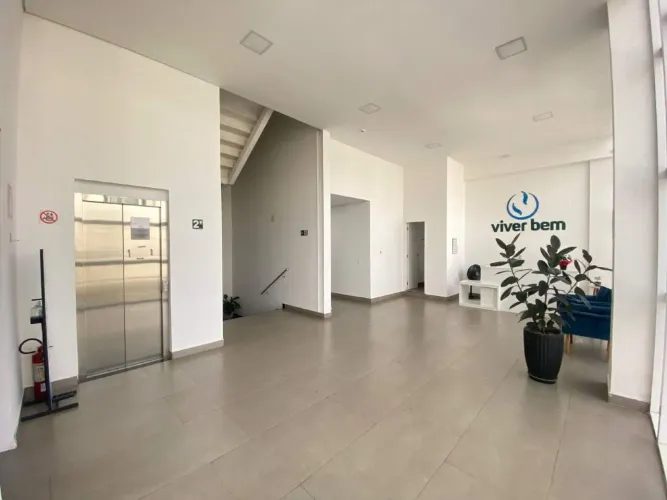 Sala Comercial em Prédio Novo no Coração do Barreiro de Baixo