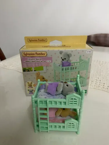 Sylvanian Families Bebê Coelho Raio de Sol Beliche na caixa 