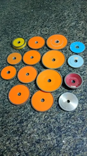 Rebolos de diamante para afiar ferramentas de vídea, serra circular, fresas entre outras 