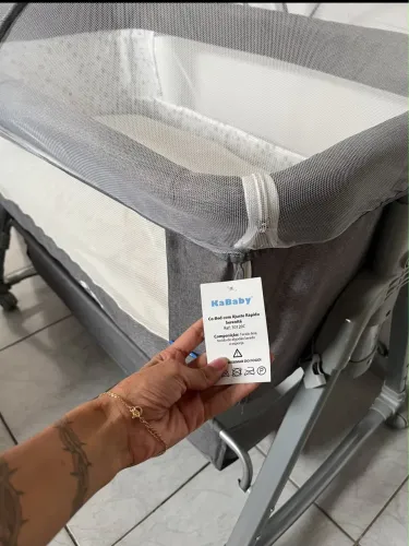 Berço Portátil Moises Co-bed Com Balanço Mosquiteiro e Cesto Cinza - Kababy