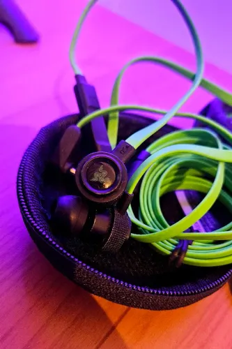 Fone Razer Hammerhead V2 Pro - Novo!