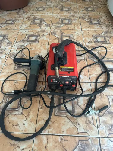 Inversora de solda mig sem gás e esmerilhadeira wesco 720w