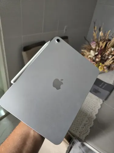 iPad 11 128GB